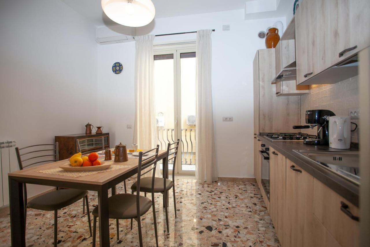 דירות טאורמינה Casa Rosa מראה חיצוני תמונה