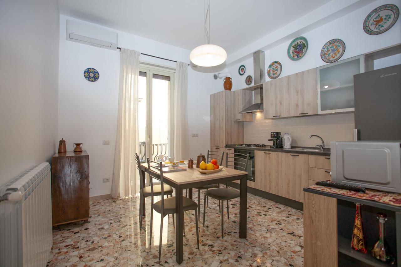 דירות טאורמינה Casa Rosa מראה חיצוני תמונה