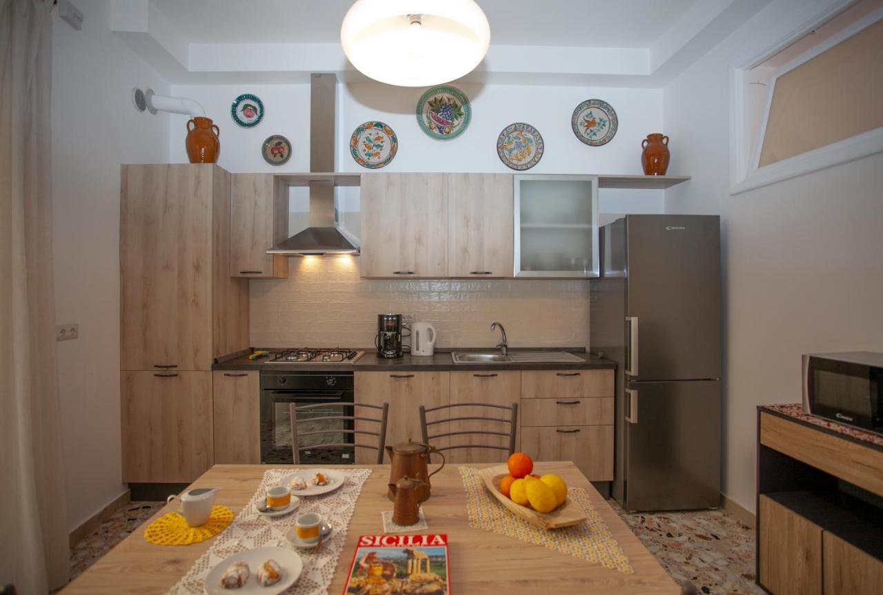 דירות טאורמינה Casa Rosa מראה חיצוני תמונה